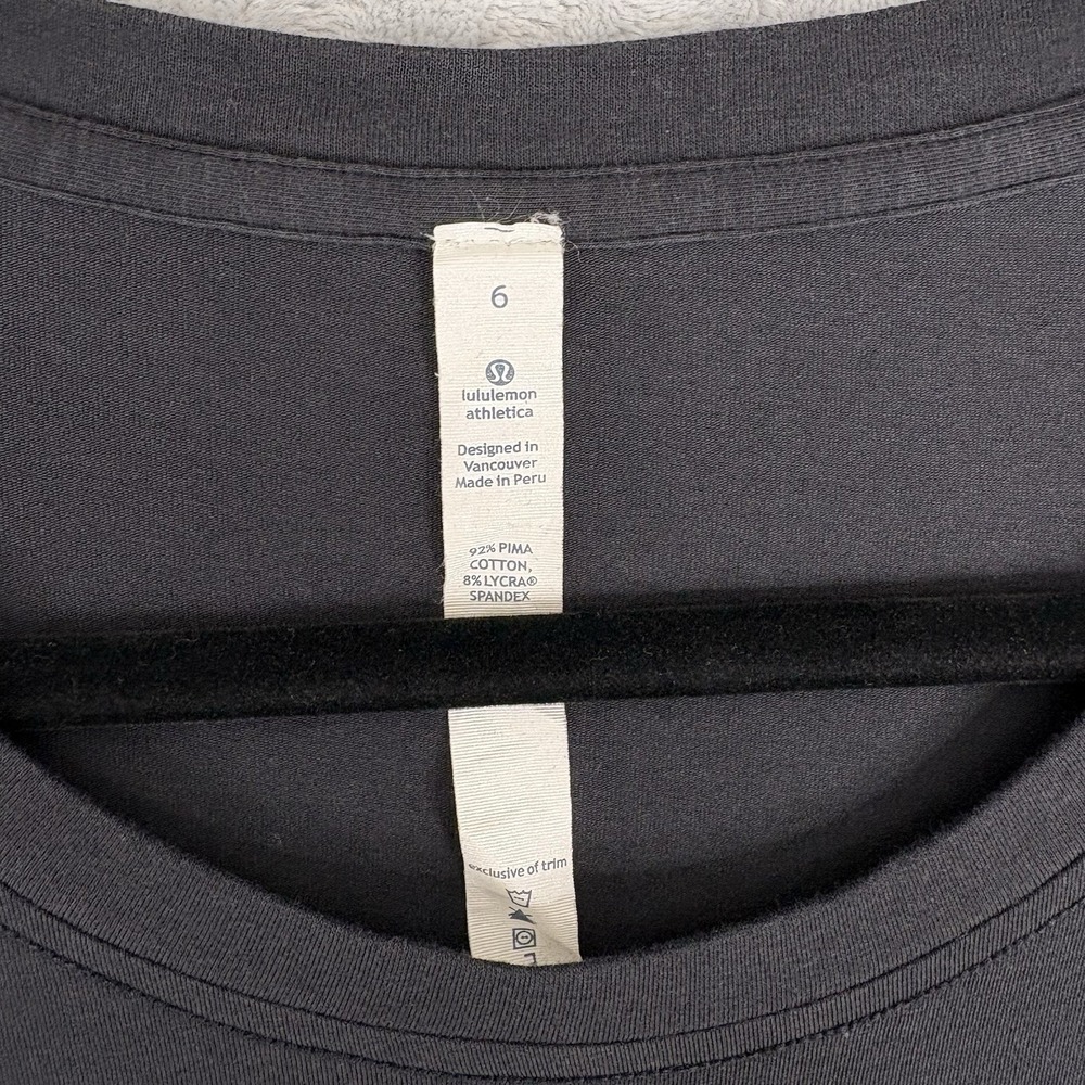 Lululemon Black Short Sleeve T-Shirt Size 6 Top Logo Pima Cotton Spandex DEFECTS - Picture 3 of 11
